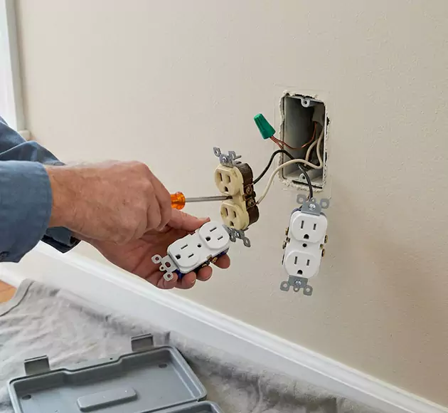 Professional Outlet Replacement: Your Local Swap-Out Team in Montgomery, AL